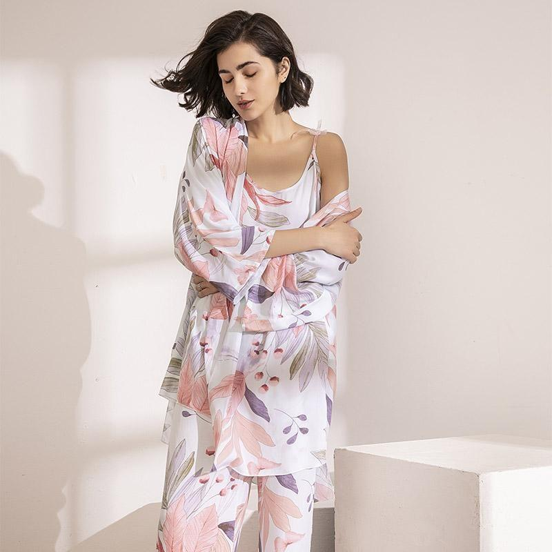 Cozy Up in Style: The Best Women's Loungewear and Nightwear Options in the UK