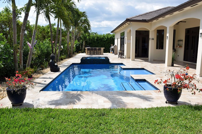 Creative Swimming Pool Construction Ideas for Your Backyard Oasis!