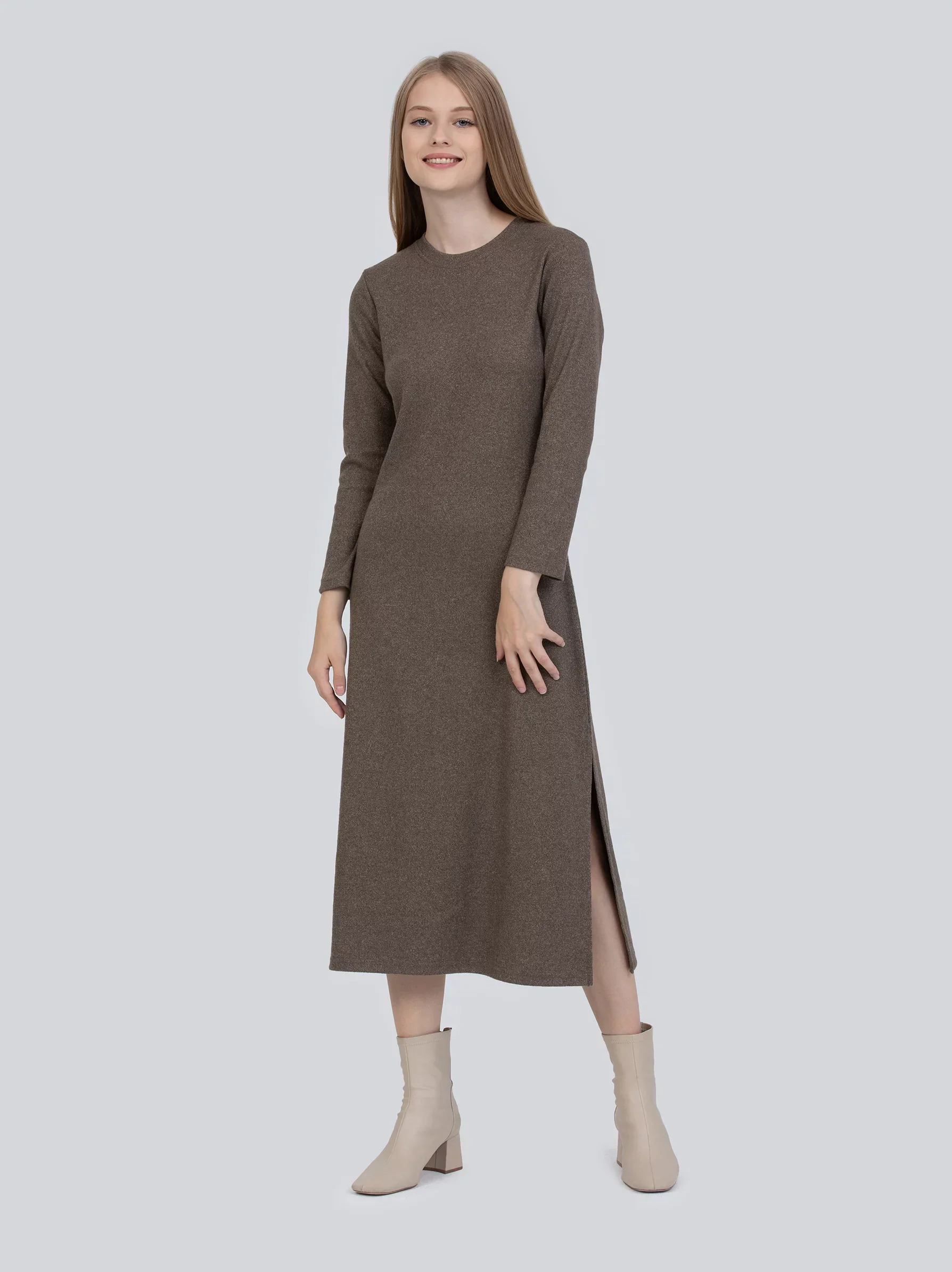 The Importance of Midi Dresses For Ladies