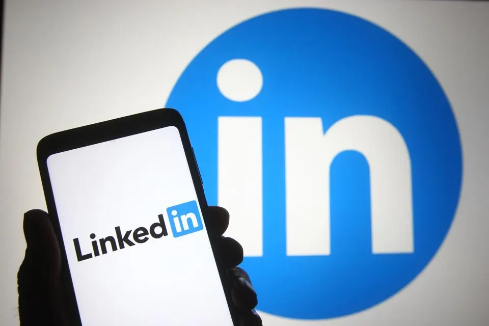 why your LinkedIn posts are not getting any likes?