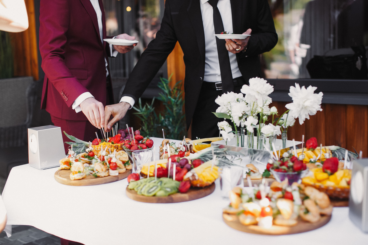 10 Ways Professional Catering Services Elevates Your Event Experience