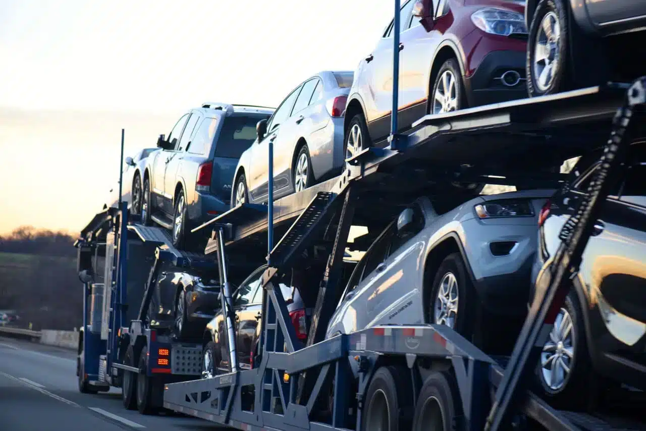 Simplifying the Vehicle Transportation Services in Canada through Interlane Logistics