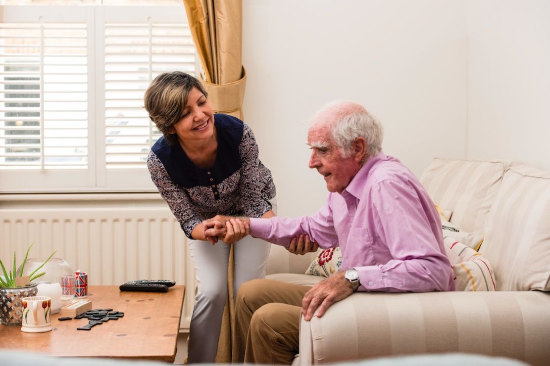 What Are the Key Differences Between Visiting Care and Assisted Living?